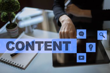 Sanal ekran içerik metni. İş kavramı, teknoloji ve internet. 