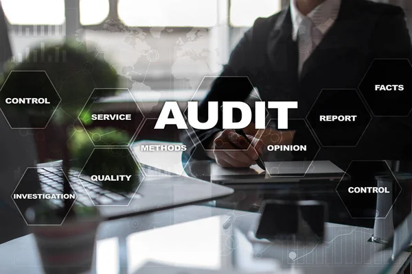 Concepto de negocio de auditoría. Auditor. Cumplimiento. Tecnología de pantalla virtual . — Foto de Stock