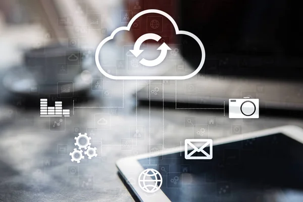 Cloud technologie. Gegevensopslag. Netwerken en internet dienstverleningsconcept. — Stockfoto