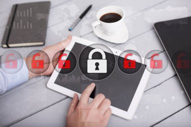 Siber Güvenlik, veri koruma, bilgi güvenliği ve şifreleme. İnternet Teknoloji ve iş kavramı.