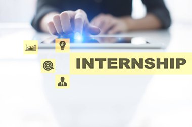 Sanal ekran staj metni. İş, eğitim ve Internet kavramı. 