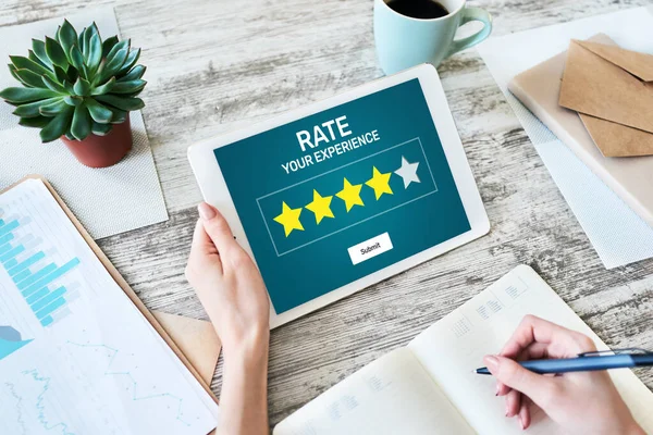 Rate customer experience review. Service and Customer satisfaction. Five Stars rating. Business internet concept. — Stock Photo, Image