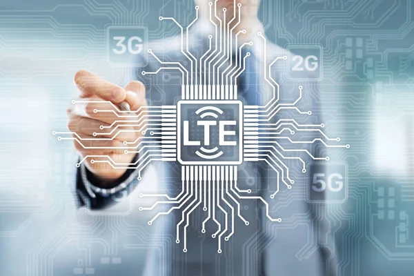 Koncept pásma LTE, mobilního internetu a telekomunikační technologie na virtuální obrazovce. — Stock fotografie
