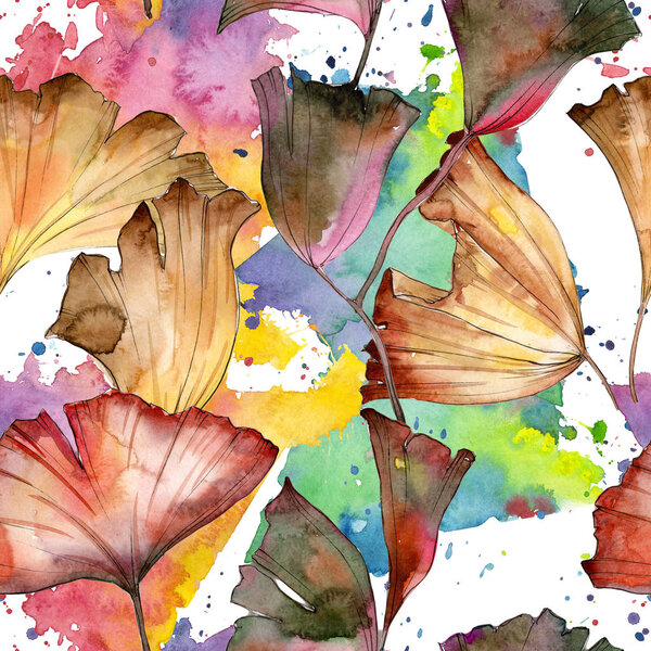 Ginkgo leaves pattern in a watercolor style.