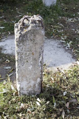 Armatür ile eski beton sütun