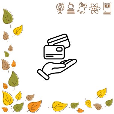 Kredi kartı elinde.