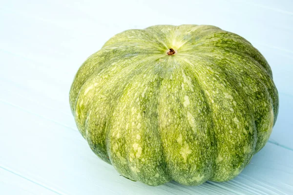 Sağlıklı yeşil kabak   