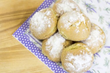 Taze pişmiş bisküvi yağmurlama ile Görünümü Kapat
