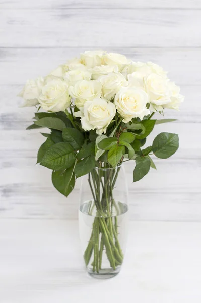 Bouquet Chic White Roses Leaves Vase — Stock Photo, Image