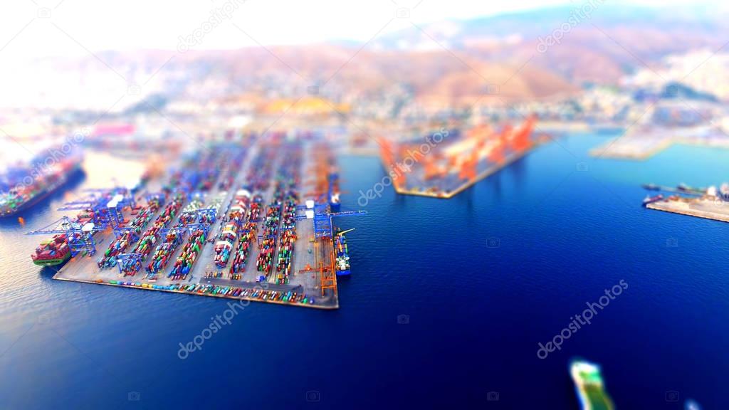 cargo port tilt shift