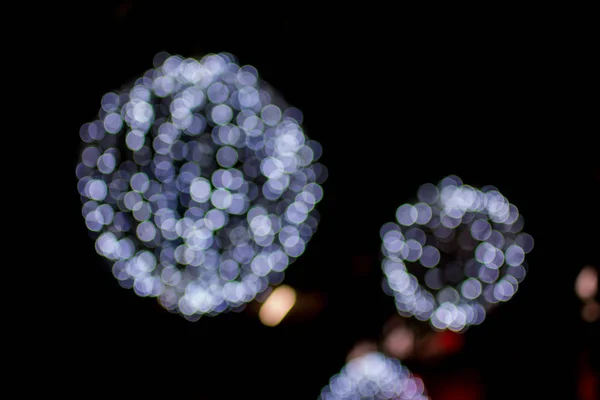 Fondo nocturno bokeh en forma de círculo. luces desenfocadas . — Foto de Stock