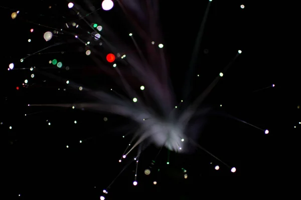 Bunte Bokeh-Licht feiern in der Nacht, defokussieren Licht abstrakten Hintergrund. — Stockfoto