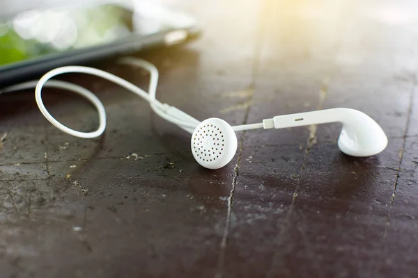 Auricular Blanco Escritorio Con Luz Suave —  Fotos de Stock