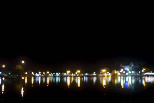 町のライト背景のボケ味 — ストック写真