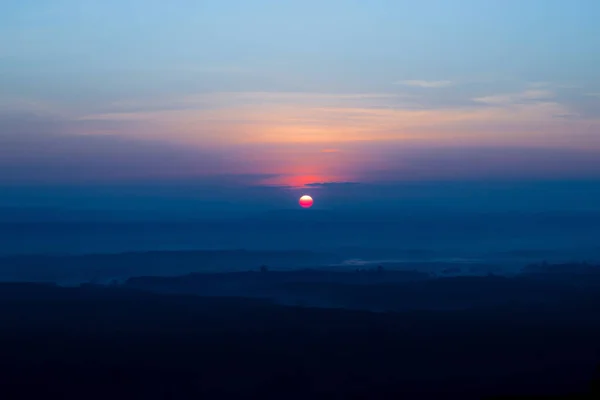 Τοπίο Πρωινό Ήλιο Και Θέα Στο Βουνό Της Ημέρας — Φωτογραφία Αρχείου