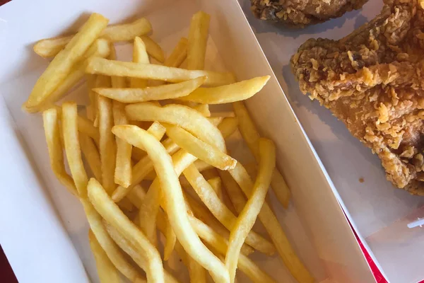 Papas Fritas Canasta Listas Para Comer —  Fotos de Stock