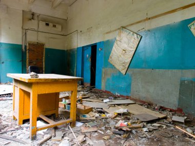 Bir eski fabrika binası.