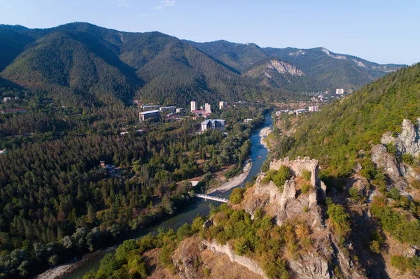 Petre Gürcistan Borjomi yakınındaki kale. 