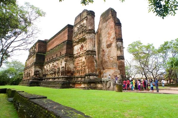 Polonnaruwa Sri Lanka December 2015 People View Ruins Ancient City — Stock Photo, Image