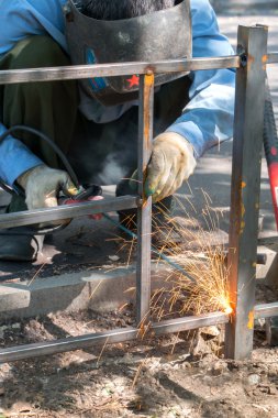 metal çit kaynakçı yapar