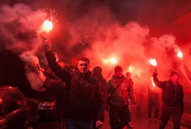 Kiev, Ukrayna Marth 1, 2016: Kiev sokaklarda polis ile miting sırasında hareket radikal eylemciler