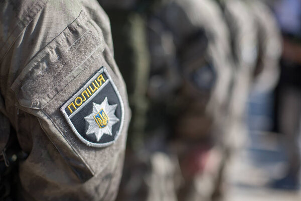 КИЕВ УКРАИНА 8 апреля 2016 года: Сотрудники полиции принимают участие в праздновании 1 года создания Национального полицейского подразделения в Украине
