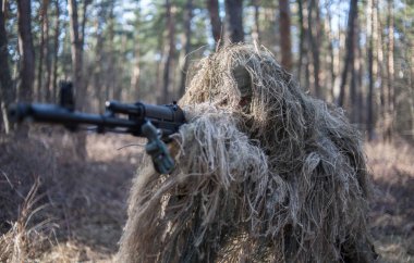 Kiev, Ukrayna Marth 26, 2016: Ukrayna asker eylem sırasında yedek Kiev eğitim alır.