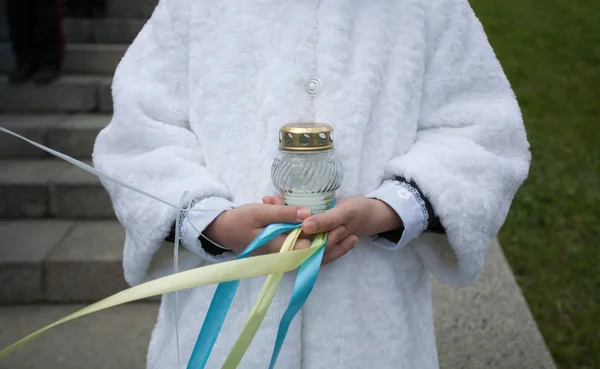 KYIV, UKRAINE MAY 9, 2016: Children commemorate victims of World War II — Stock Photo, Image