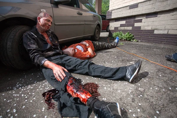 Kiev, Ukrayna April12, 2016: Askeri doktorlar eğitim kurtarma görevi Kiev hastanede katılmak