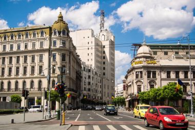 Bucharest, Romanya - 29 Temmuz 2017: Ortasına bir kavşak