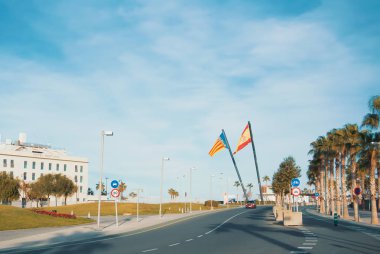 Valencia, İspanya - 3 Şubat 2016: Bir yol Valencia Beach, pa