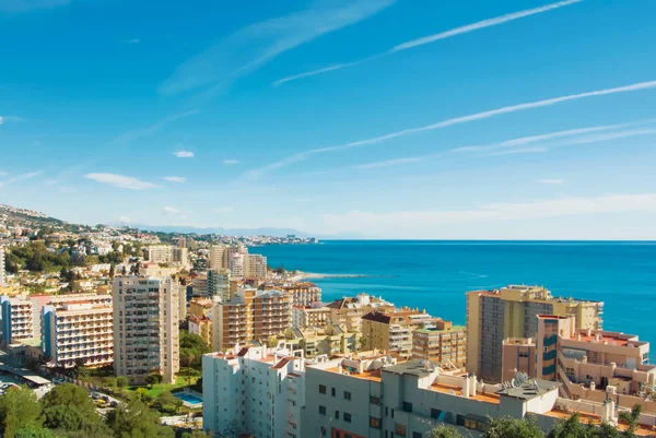 Bir görünümü Fuengirola şehir ve çevresi, oteller, tatil köyleri 