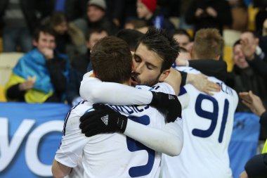 Miguel Veloso gol gol, Uefa Avrupa Ligi yuvarlak 16 ikinci bacak maç Dinamo ve Everton arasında kutluyor