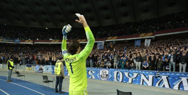 Uefa Avrupa Ligi yuvarlak 16 ikinci bacak maç Dinamo ve Everton arasında sonra hayranlarının Olexandr Shovkovskiy kutladı
