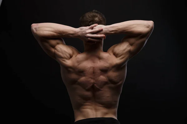 Çekici erkek gövde arkadan görünüm 