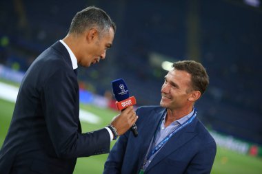 Kharkiv, Ukrayna - 13 Eylül, 2017: Andriy Şevçenko gülümsüyor veren sigorta primi spor Hd canale için röportaj. Mediaset Premium televizyon kanalı. Şampiyonlar Ligi. Shakhtar - Napoli. Metalist Stadyumu