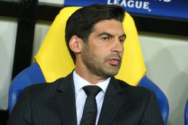 Kharkiv, Ukrayna - 13 Eylül, 2017: Shakhtar Donetsk koçu Paulo Fonseca yakın çekim portre. Şampiyonlar Ligi. Shakhtar - Napoli. Metalist Stadyumu