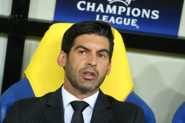 Kharkiv, Ukrayna - 13 Eylül, 2017: Shakhtar Donetsk koçu Paulo Fonseca yakın çekim portre. Şampiyonlar Ligi. Shakhtar - Napoli. Metalist Stadyumu