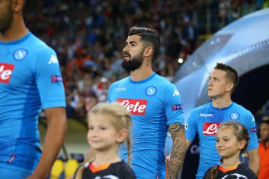 Kharkiv, Ukrayna - 13 Eylül, 2017: Elseid Hysaj portre sahaya geliyor. Şampiyonlar Ligi. Shakhtar - Napoli. Metalist Stadyumu