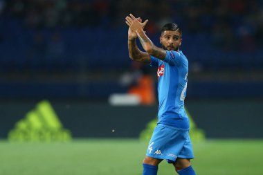 Kharkiv, Ukrayna - 13 Eylül, 2017: Lorenzo Insigne ortak portresini alkışlar. Şampiyonlar Ligi. Shakhtar - Napoli. Metalist Stadyumu