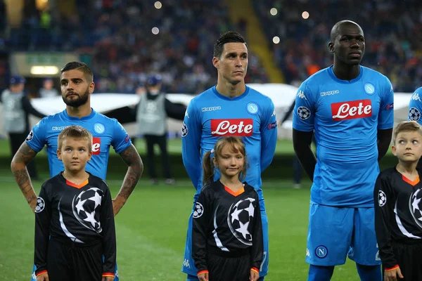 Kharkiv, Ukrayna - 13 Eylül, 2017: Lorenzo Insigne, Jose Callejon, Kalidou Koulibaly Portreler doğrultusunda. Şampiyonlar Ligi. Shakhtar - Napoli. Metalist Stadyumu