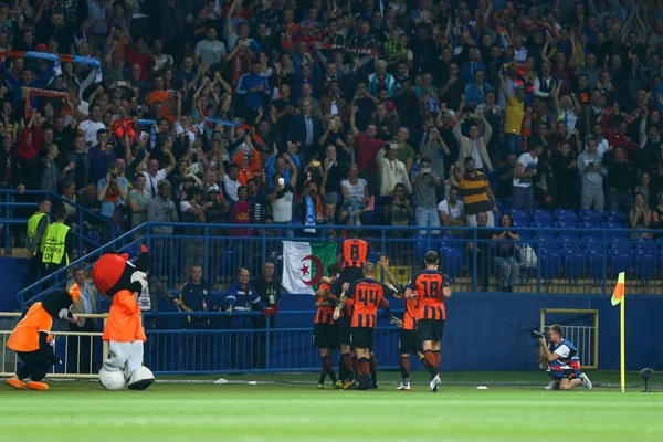 Kharkiv Ucrania Septiembre 2017 Jugadores Del Shakhtar Donetsk Celebrando Gol —  Fotos de Stock