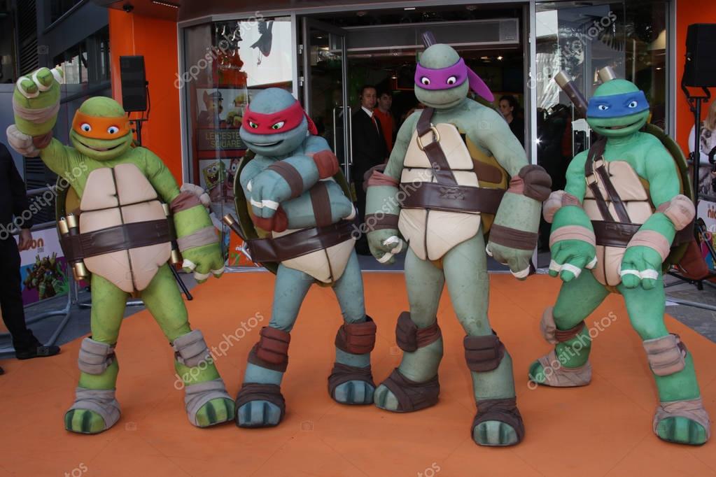 Леонардо рафаэль микеланджело донателло. Почему черепашек ниндзя назвали. Большое наступление черепашки ниндзя 2012. Туртлес черепашки ниндзя 2009. Смешные названия черепашек ниндзя.