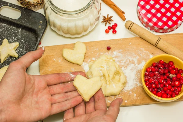 Weihnachtsplätzchen. Kochprozess — Stockfoto