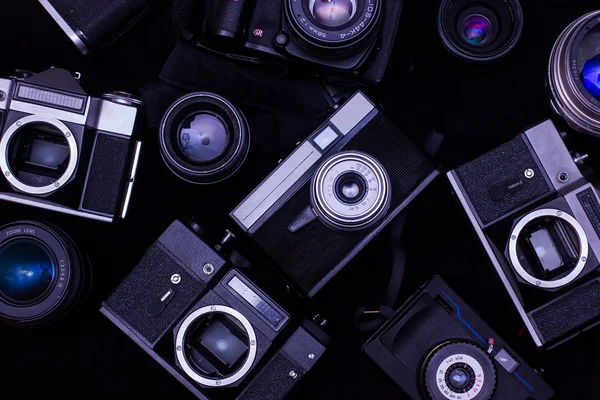 Interesante colección de cámaras fotográficas —  Fotos de Stock