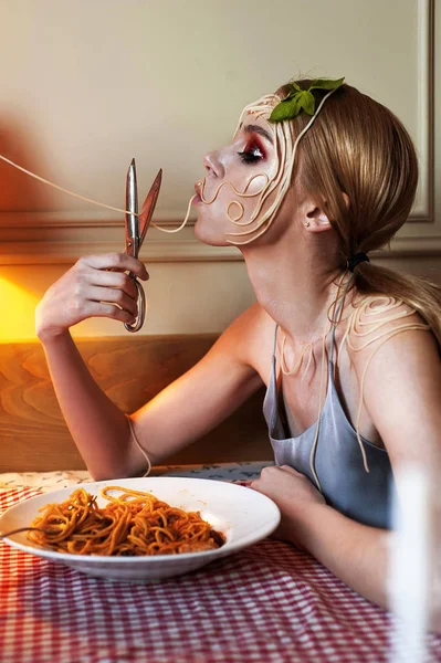 Fashion concept with spaghetti — Stock Photo, Image