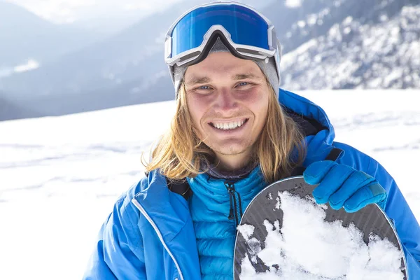 Επαγγελματίας snowboarder στις Άλπεις. Ιταλία Val di fassa — Φωτογραφία Αρχείου