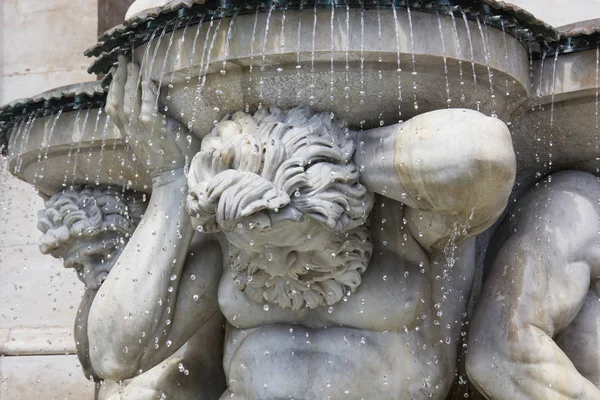 海王星的雕像。艾伯蒂娜，维也纳奥地利 — 图库照片