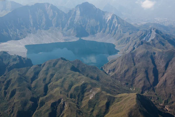 A kráter, a Mt. Pinatubo a levegőből, Fülöp-szigetek — Stock Fotó