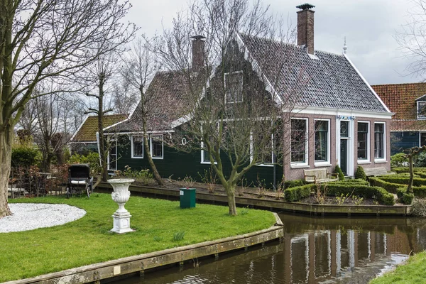 Χαρακτηριστικά σπίτια του το Zaanse Schans στην Ολλανδία, Ολλανδία — Φωτογραφία Αρχείου